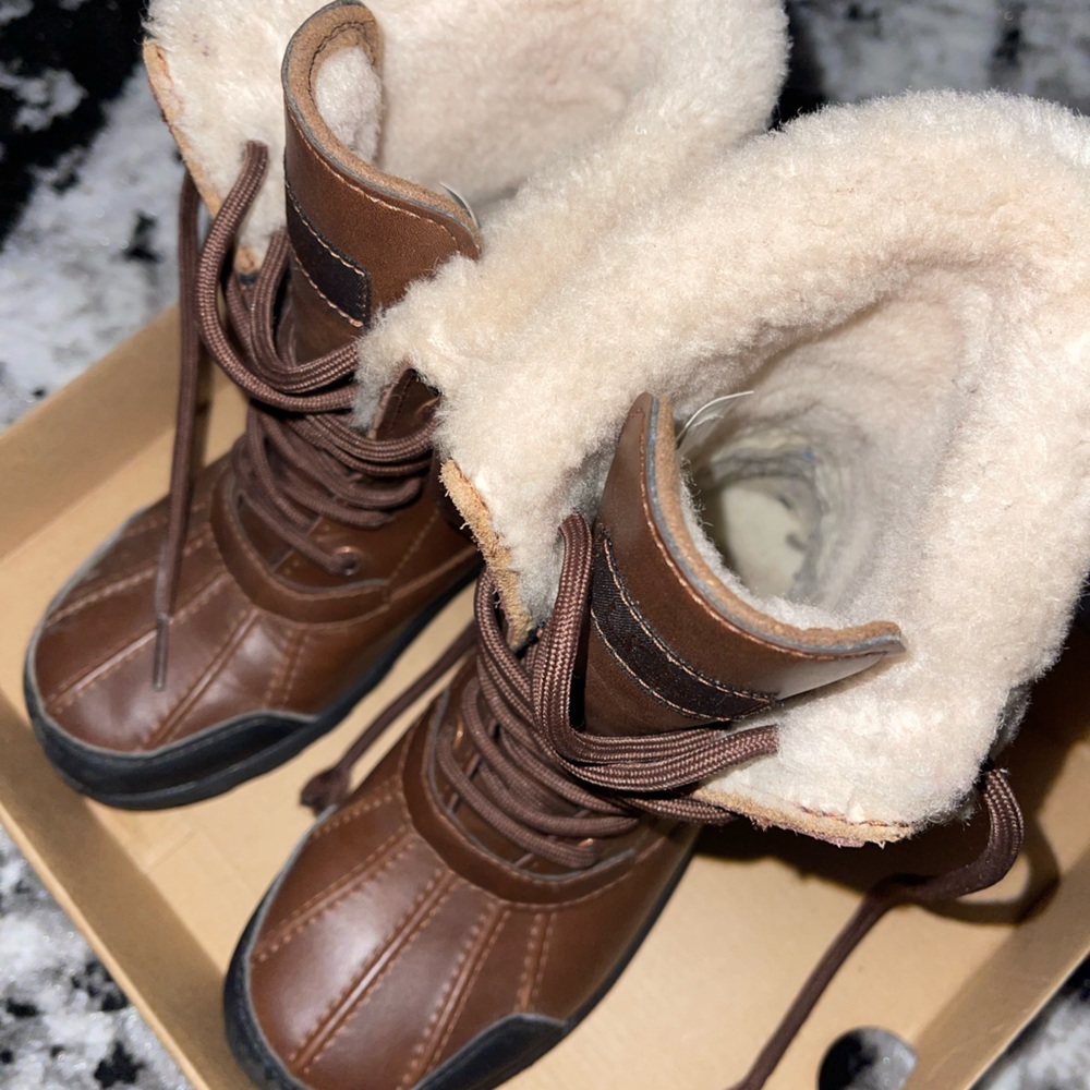Kids Ugg Butte II